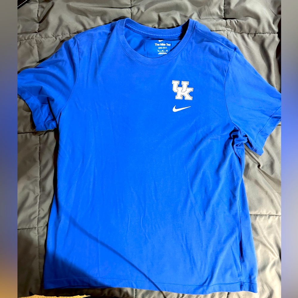 NWOT, Nike drifit UK t-shirt XL.
